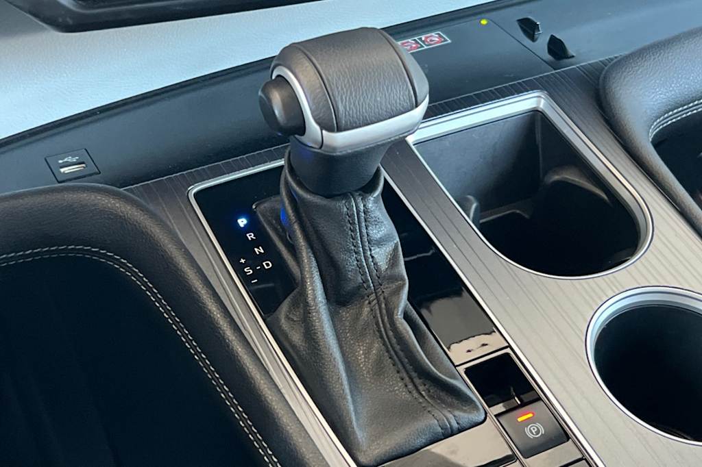 Thumbnail: 2025 Toyota Sienna - 14