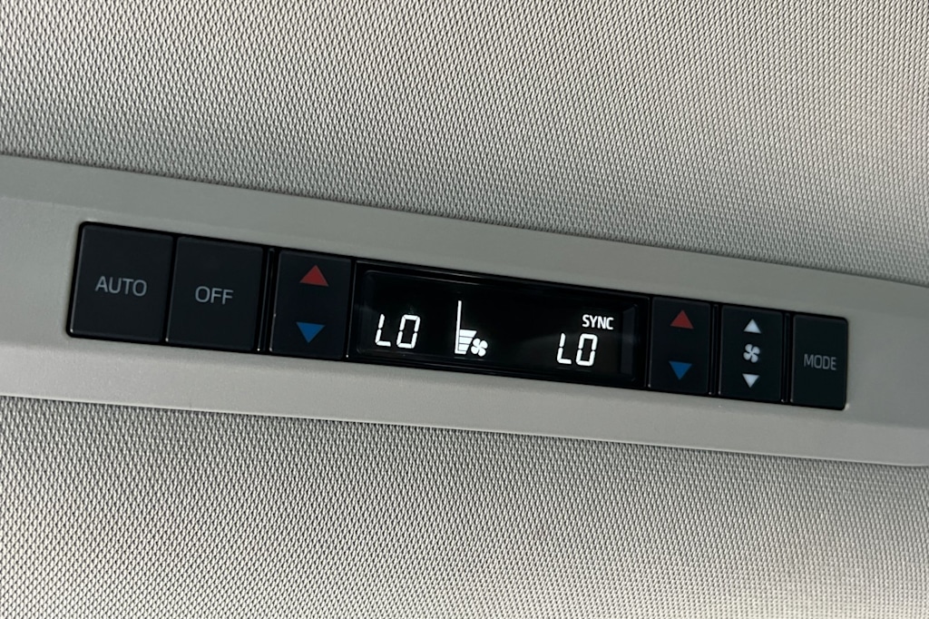 Thumbnail: 2025 Toyota Sienna - 22