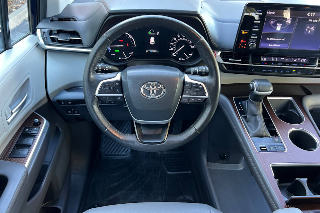 Thumbnail: 2023 Toyota Sienna - 11