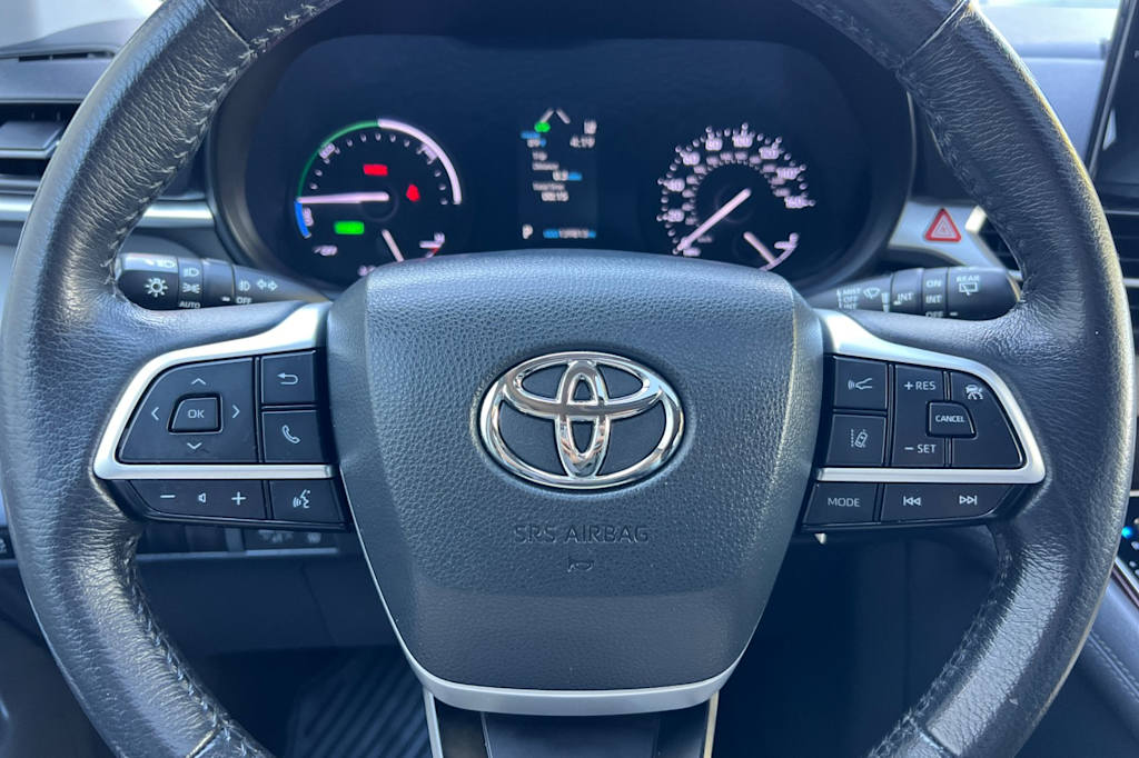 Thumbnail: 2023 Toyota Sienna - 30