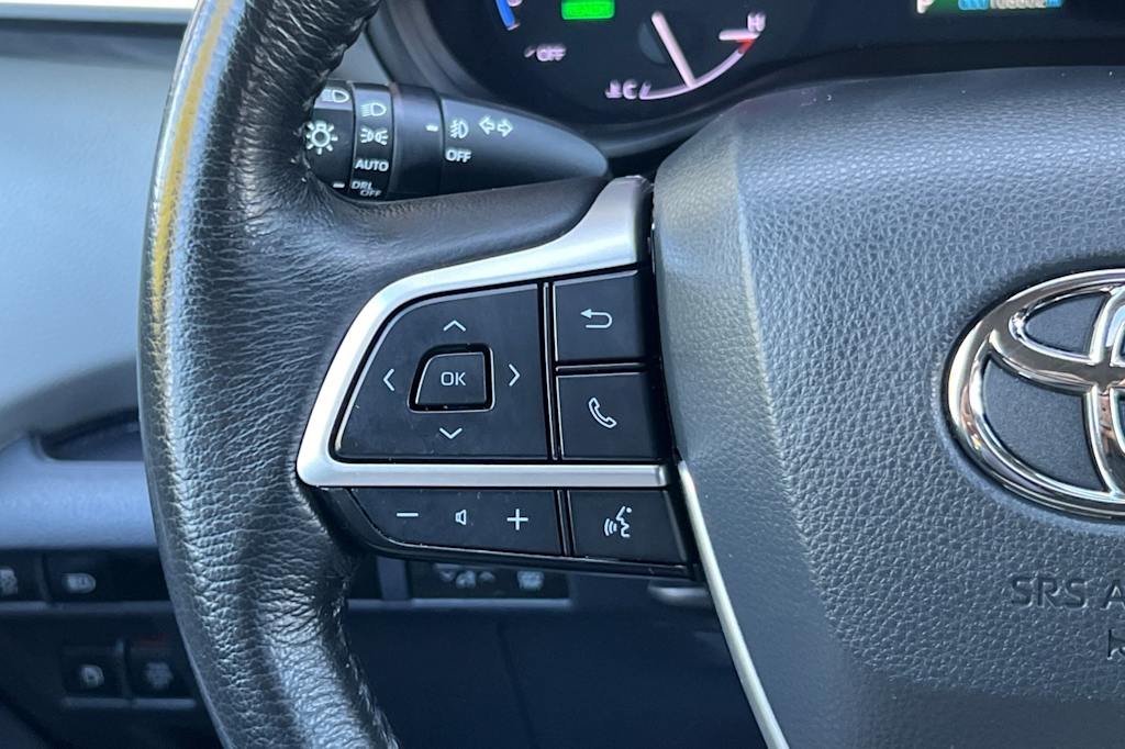 Thumbnail: 2023 Toyota Sienna - 29