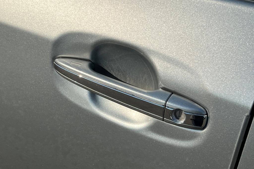 Thumbnail: 2019 Toyota Sienna - 14
