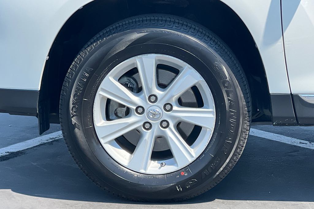 Thumbnail: 2013 Toyota Highlander - 7