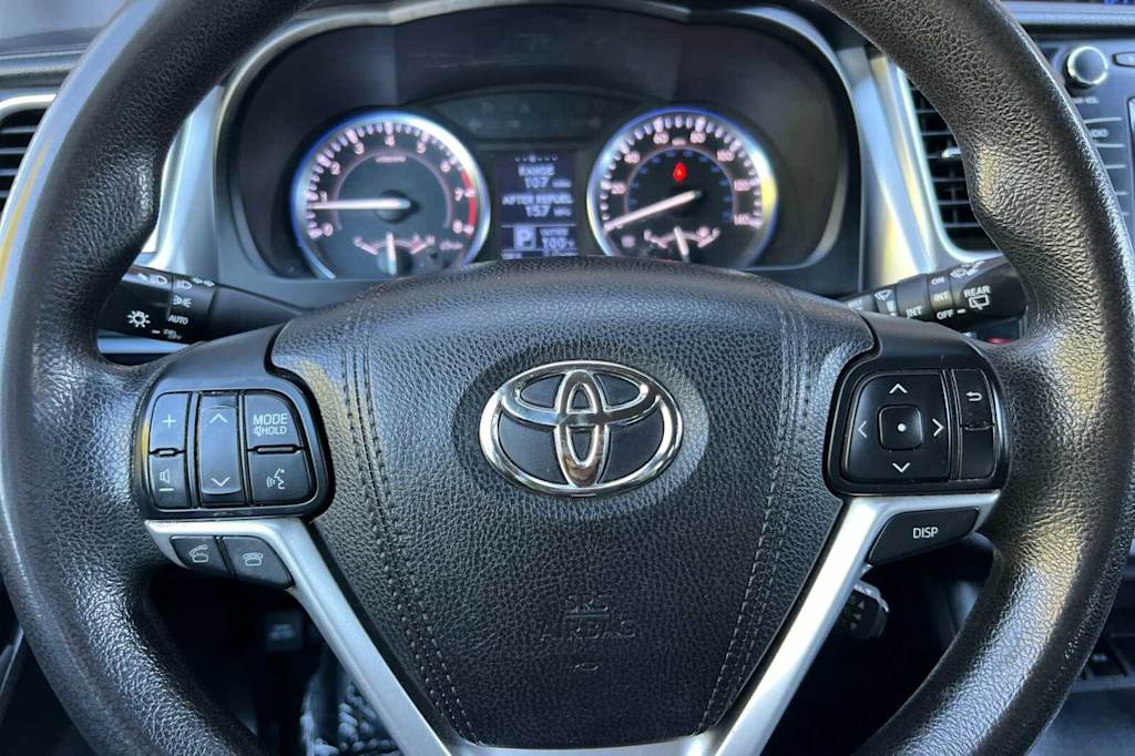 Thumbnail: 2016 Toyota Highlander - 27