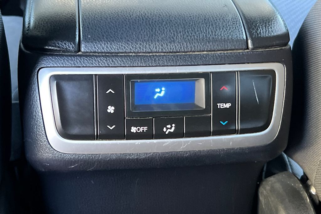 Thumbnail: 2016 Toyota Highlander - 22