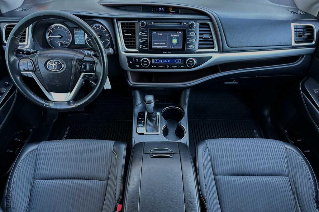 2015 Toyota Highlander LE 2