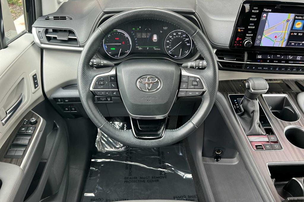 2021 Toyota Sienna Limited 12