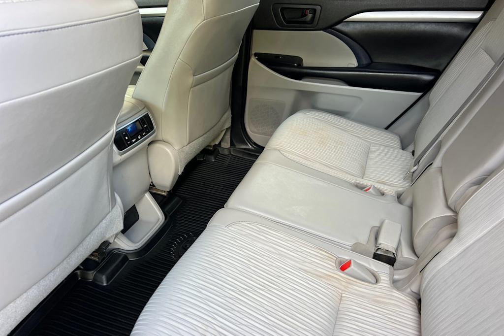 Thumbnail: 2019 Toyota Highlander - 10