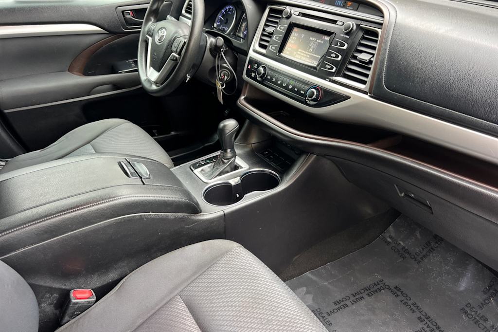 Thumbnail: 2019 Toyota Highlander - 11