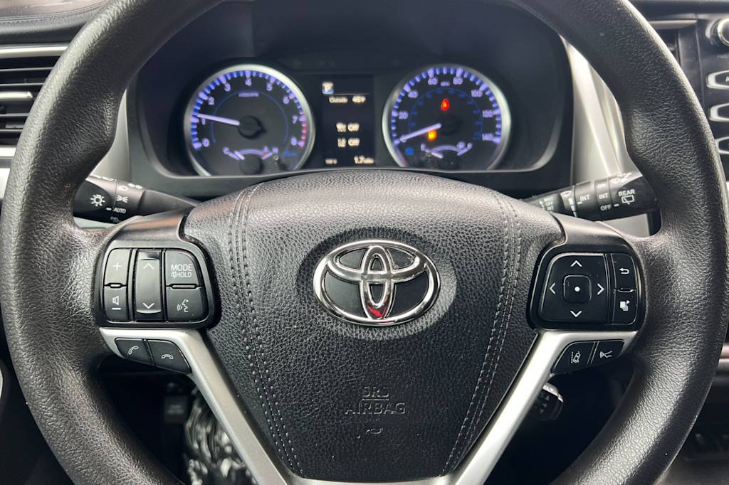 Thumbnail: 2019 Toyota Highlander - 26
