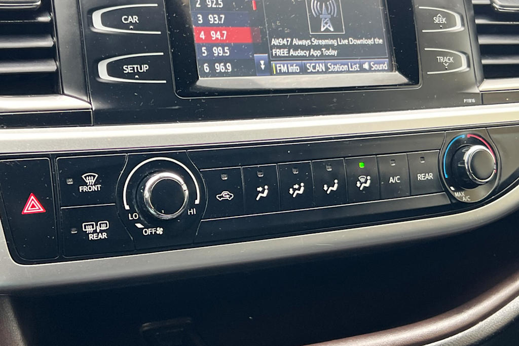 Thumbnail: 2019 Toyota Highlander - 25