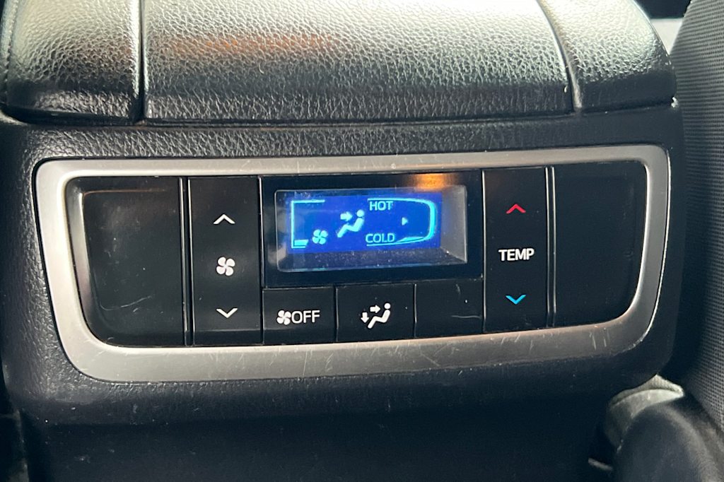 Thumbnail: 2019 Toyota Highlander - 20