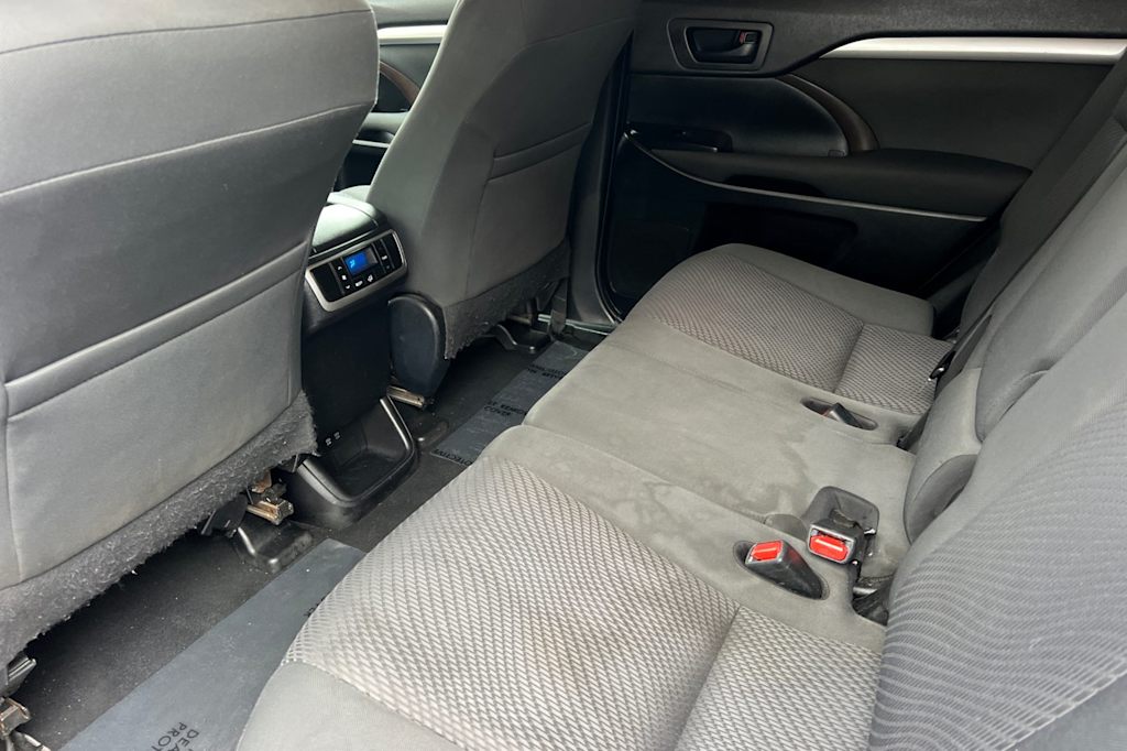 Thumbnail: 2019 Toyota Highlander - 9