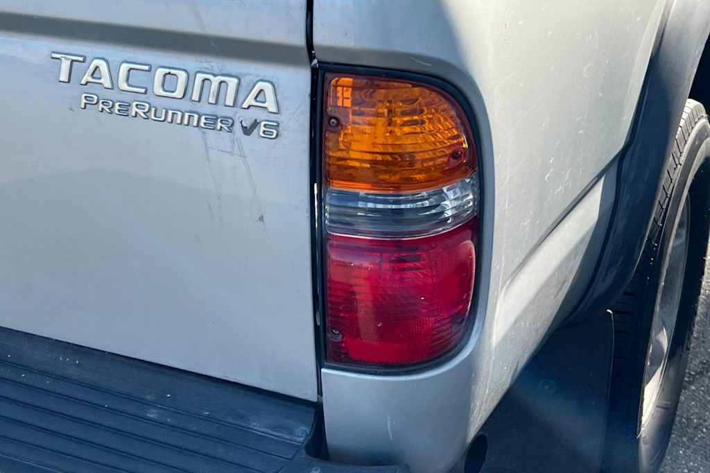 Thumbnail: 2003 Toyota Tacoma - 18