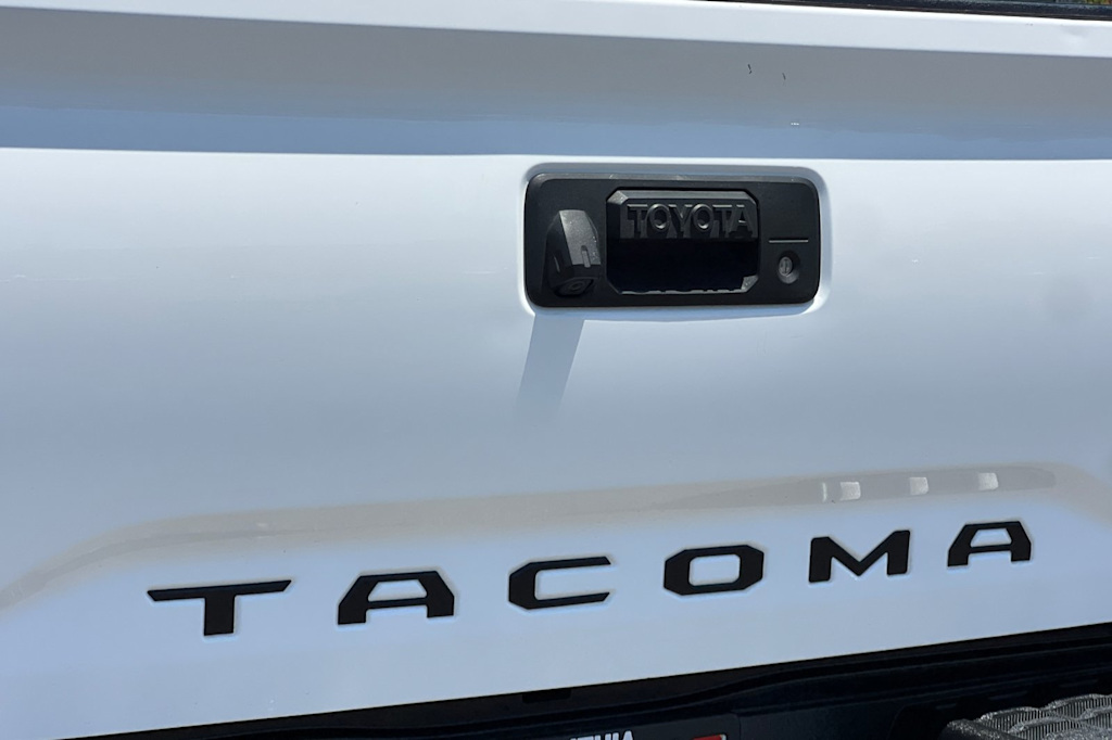 Thumbnail: 2021 Toyota Tacoma - 29