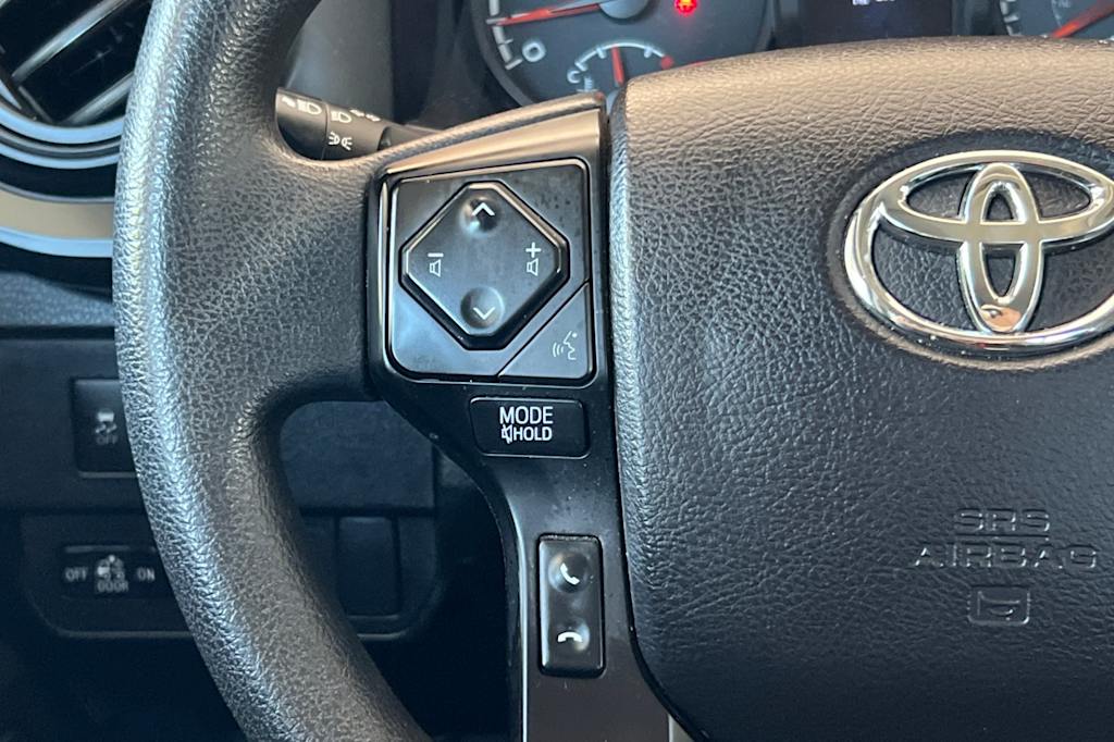 Thumbnail: 2021 Toyota Tacoma - 25