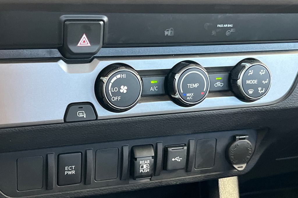 Thumbnail: 2020 Toyota Tacoma - 25