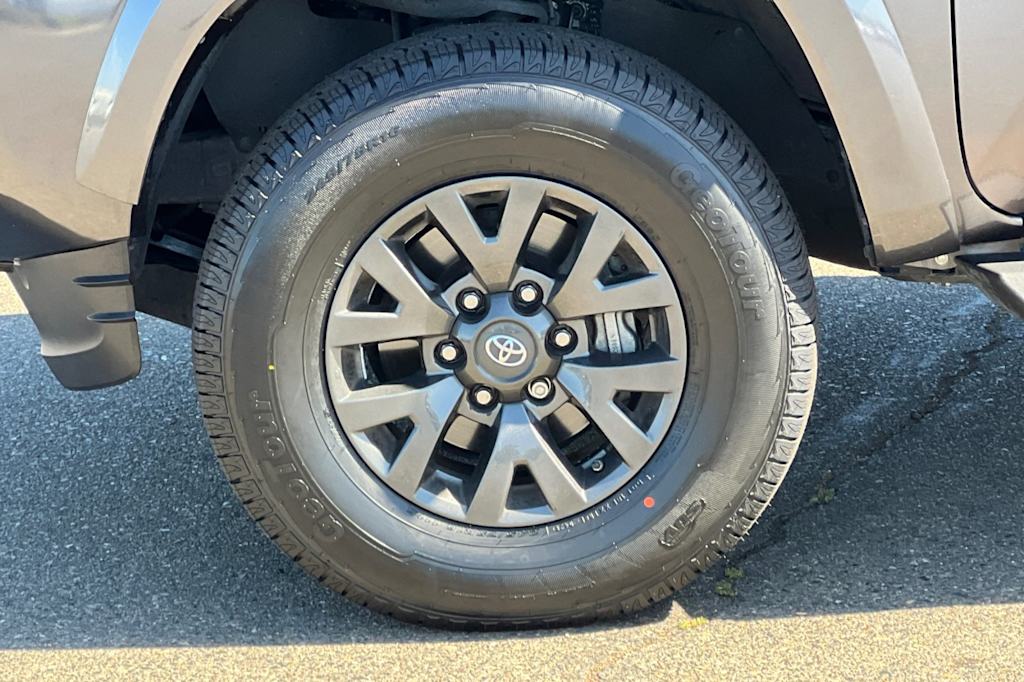 Thumbnail: 2020 Toyota Tacoma - 8