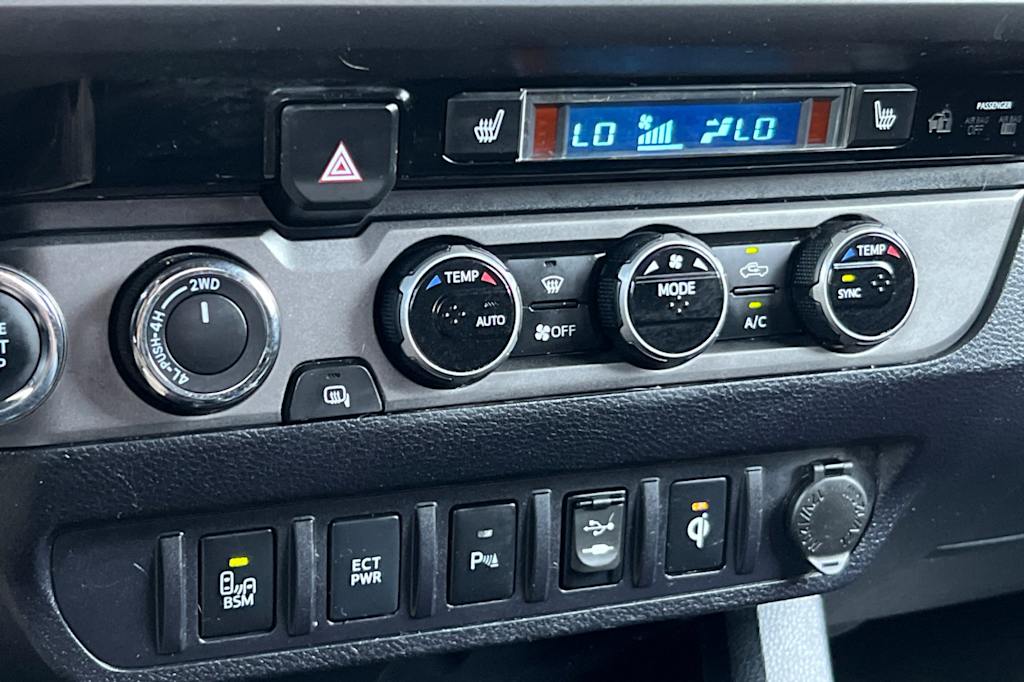 Thumbnail: 2017 Toyota Tacoma - 24