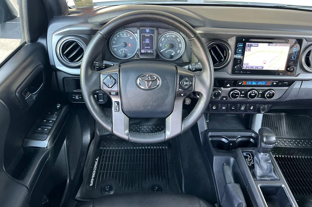 Thumbnail: 2017 Toyota Tacoma - 10