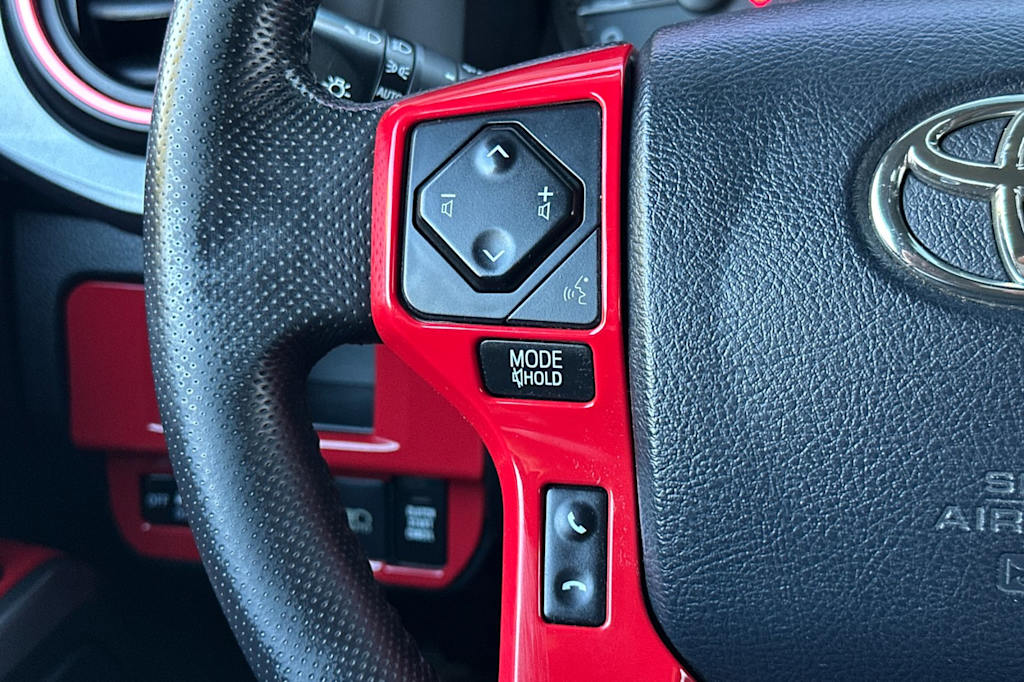 Thumbnail: 2019 Toyota Tacoma - 28