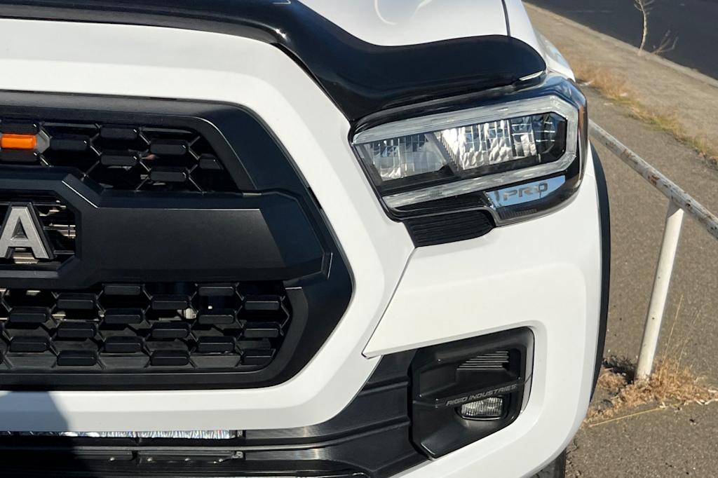 Thumbnail: 2021 Toyota Tacoma - 10