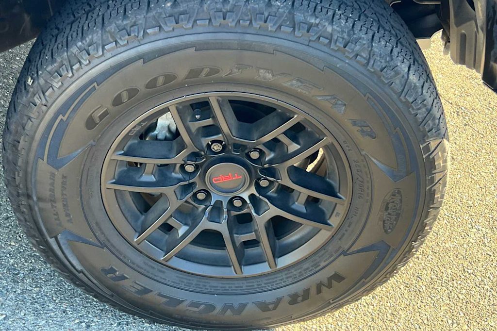 Thumbnail: 2021 Toyota Tacoma - 6
