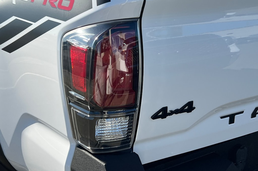 Thumbnail: 2021 Toyota Tacoma - 13