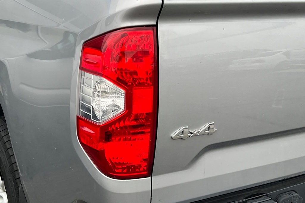 Thumbnail: 2016 Toyota Tundra - 21