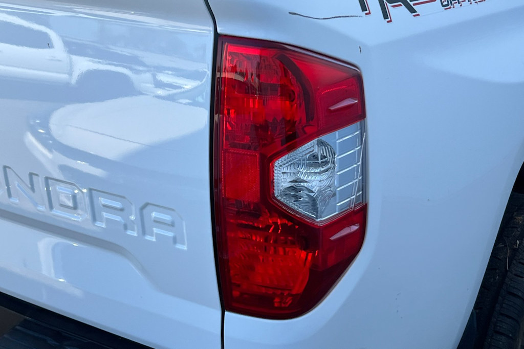 Thumbnail: 2019 Toyota Tundra - 19