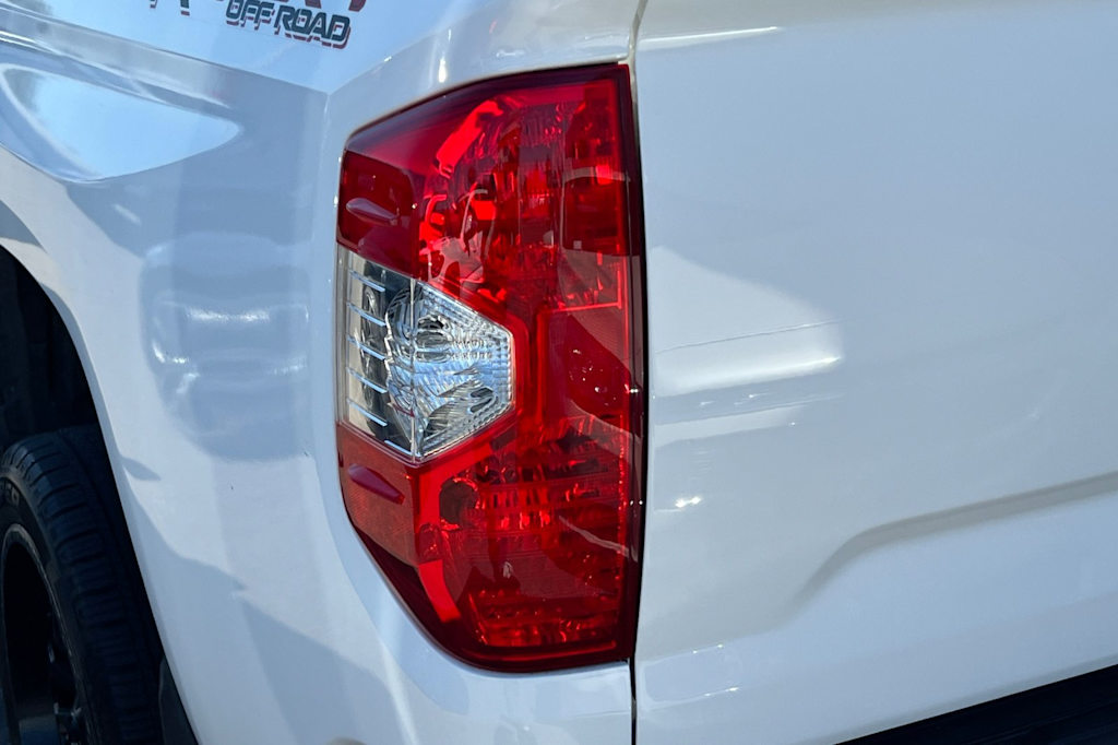 Thumbnail: 2019 Toyota Tundra - 17