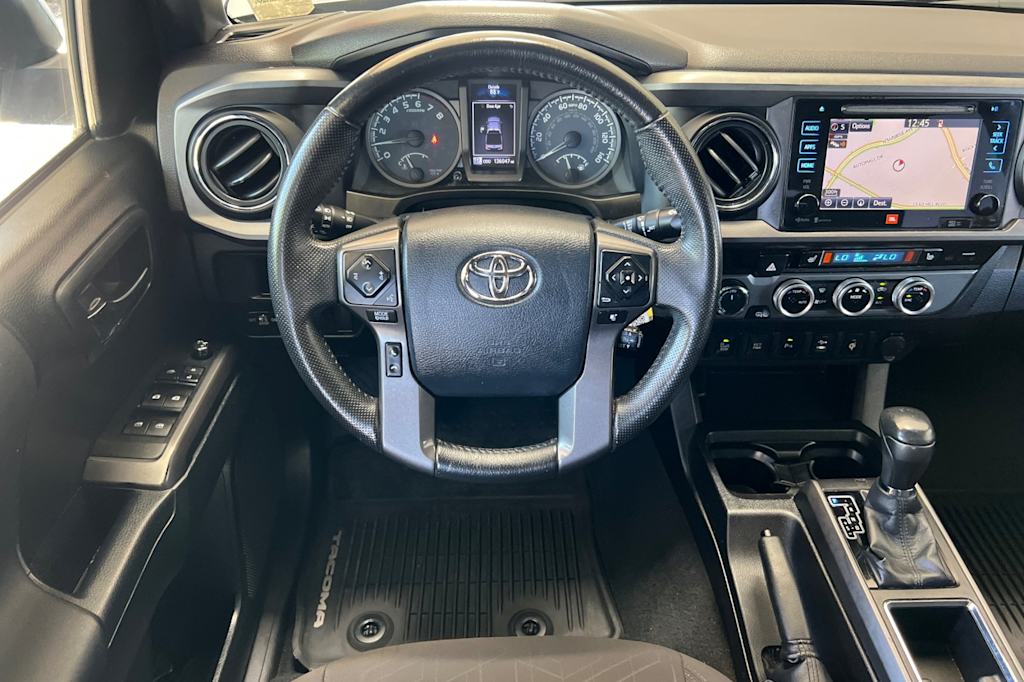 Thumbnail: 2016 Toyota Tacoma - 10
