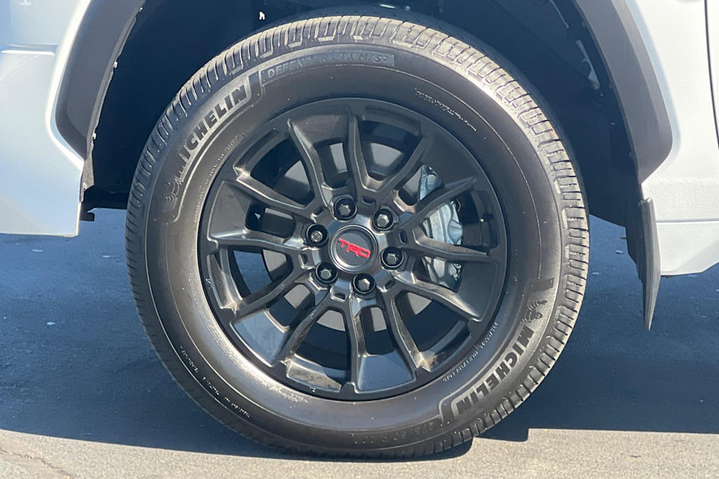 Thumbnail: 2022 Toyota Tundra - 8