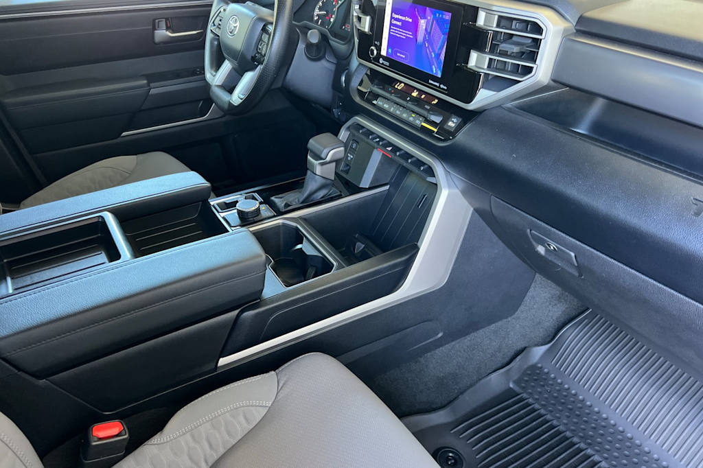 Thumbnail: 2024 Toyota Tundra - 13