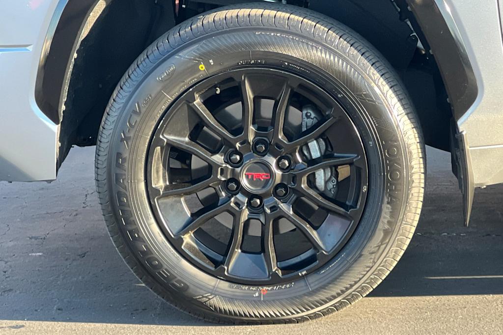 Thumbnail: 2023 Toyota Tundra - 7