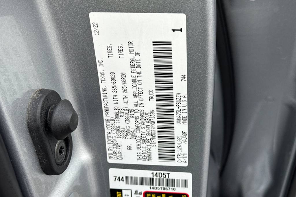 Thumbnail: 2023 Toyota Tundra - 17