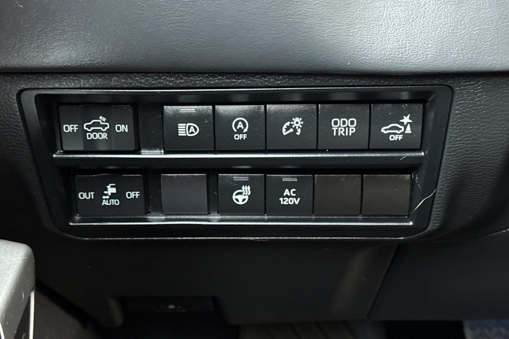 Thumbnail: 2023 Toyota Tundra - 31