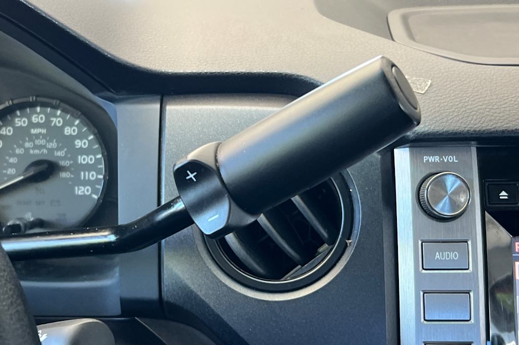 Thumbnail: 2014 Toyota Tundra - 14