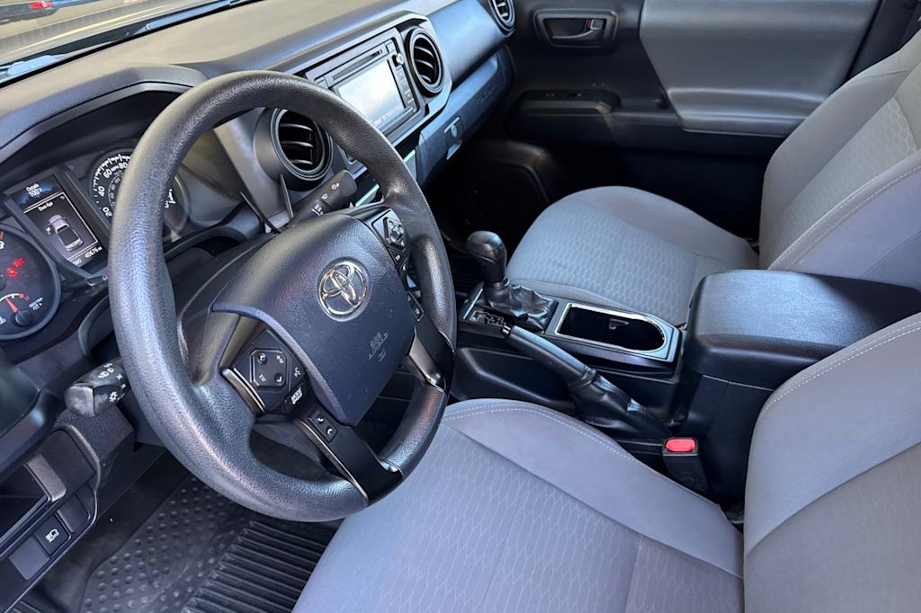 Thumbnail: 2019 Toyota Tacoma - 11