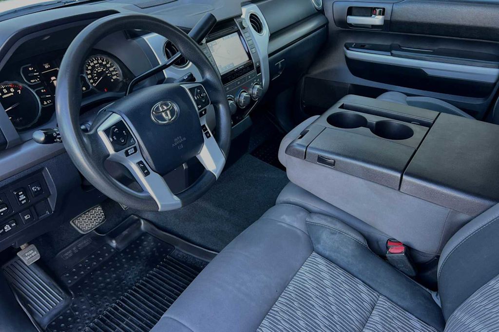 2018 Toyota Tundra SR5 9