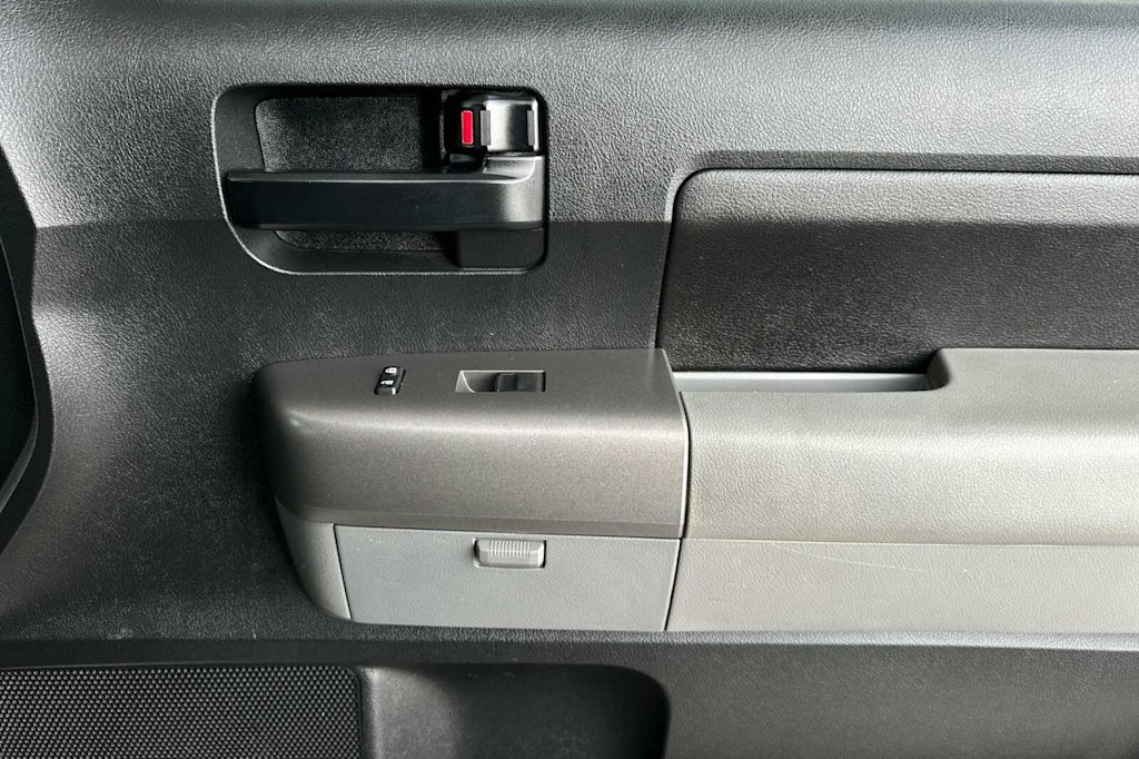 2013 Toyota Tundra  25