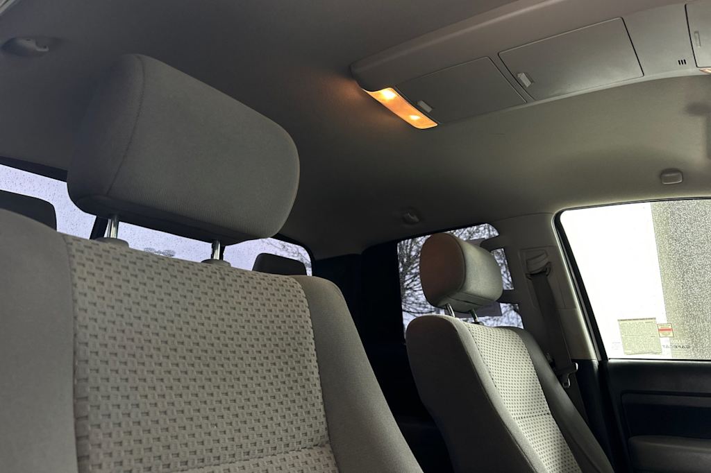 2013 Toyota Tundra  24