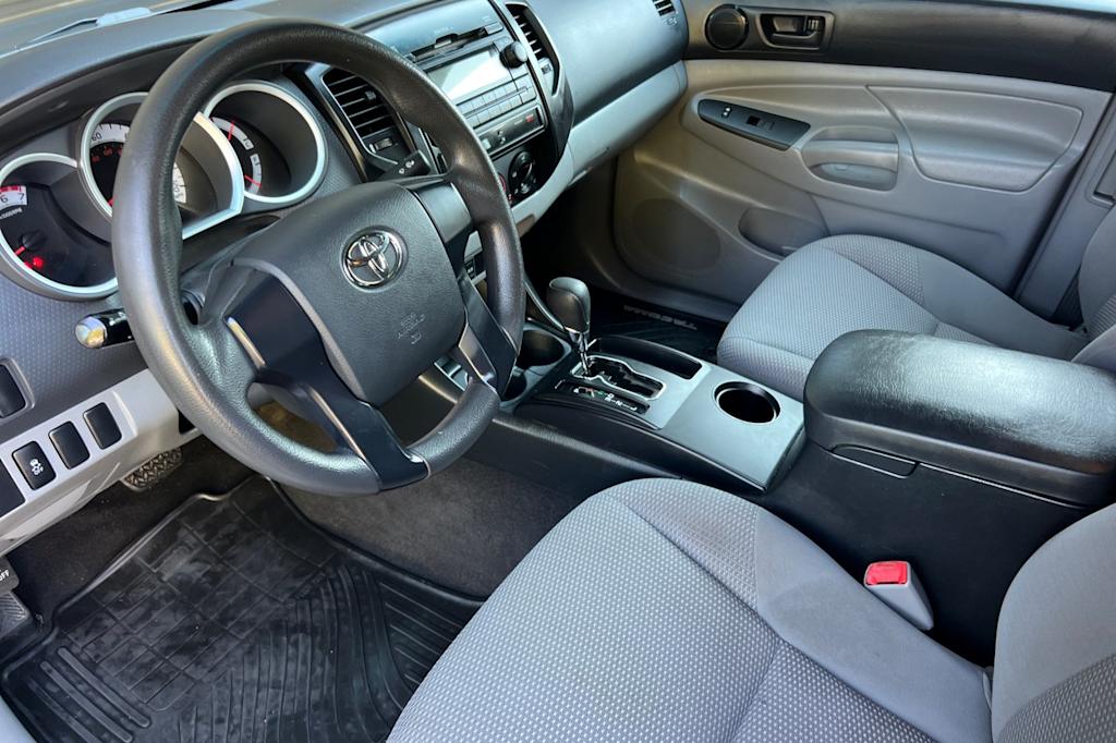 Thumbnail: 2012 Toyota Tacoma - 9