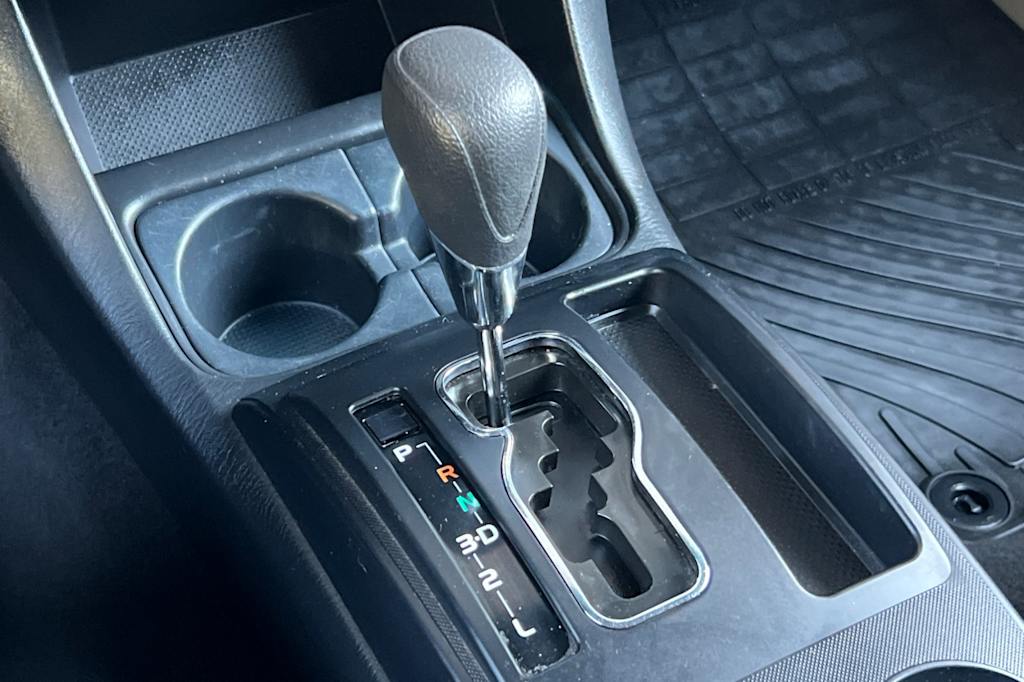 Thumbnail: 2012 Toyota Tacoma - 15