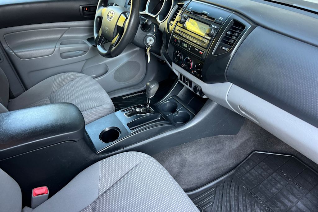 Thumbnail: 2012 Toyota Tacoma - 13