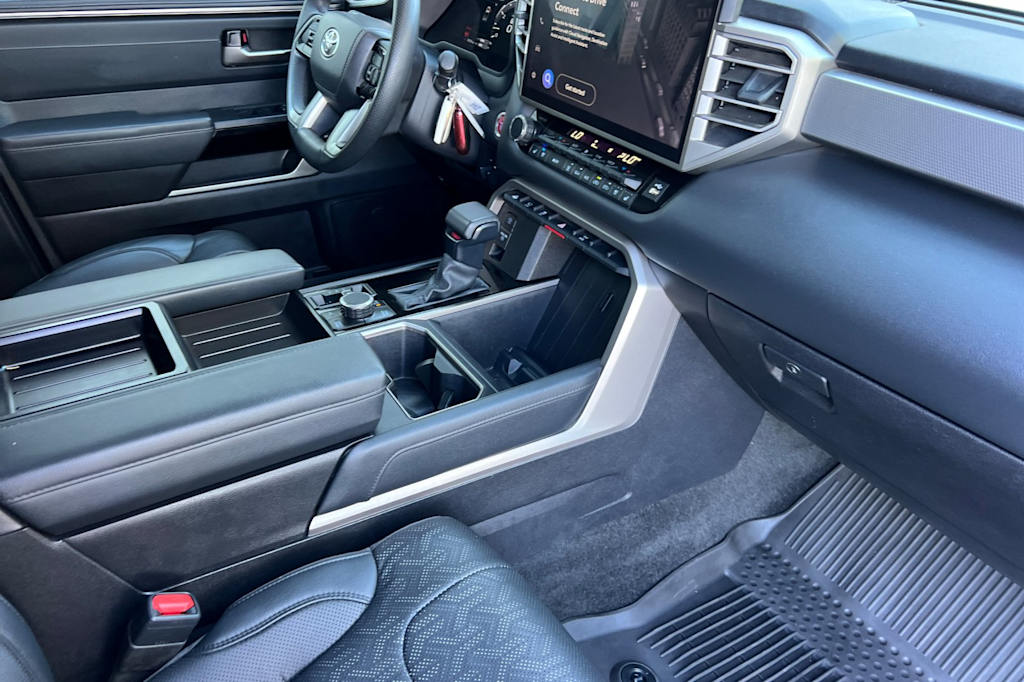 Thumbnail: 2024 Toyota Tundra - 13