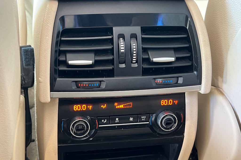 Thumbnail: 2015 BMW X5 - 23
