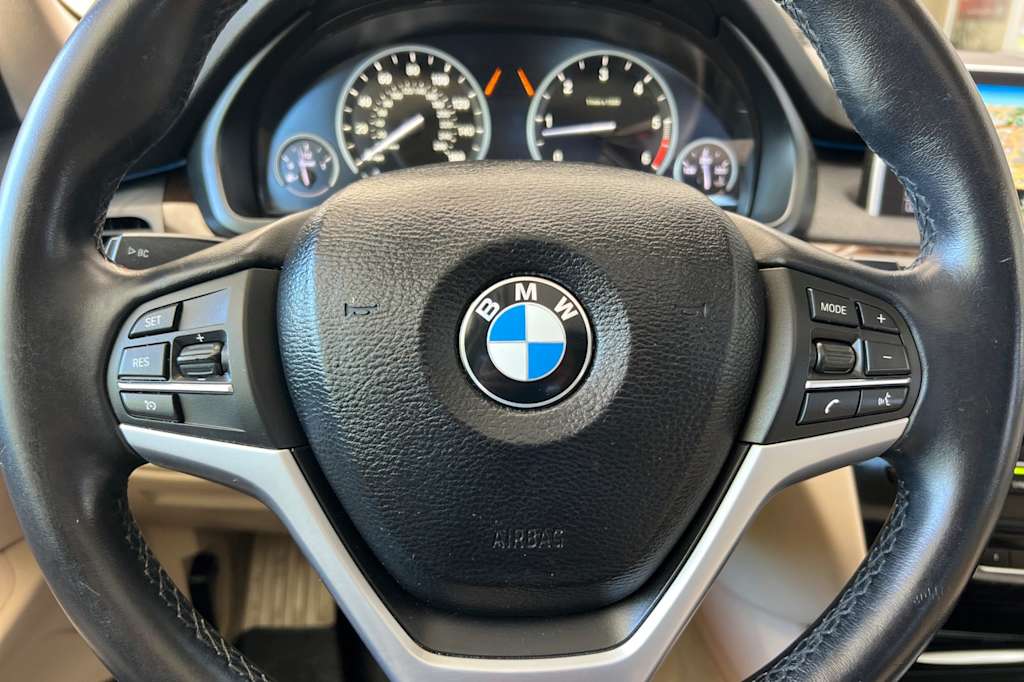 Thumbnail: 2015 BMW X5 - 30
