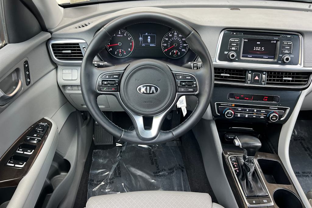 Thumbnail: 2016 Kia Optima - 11