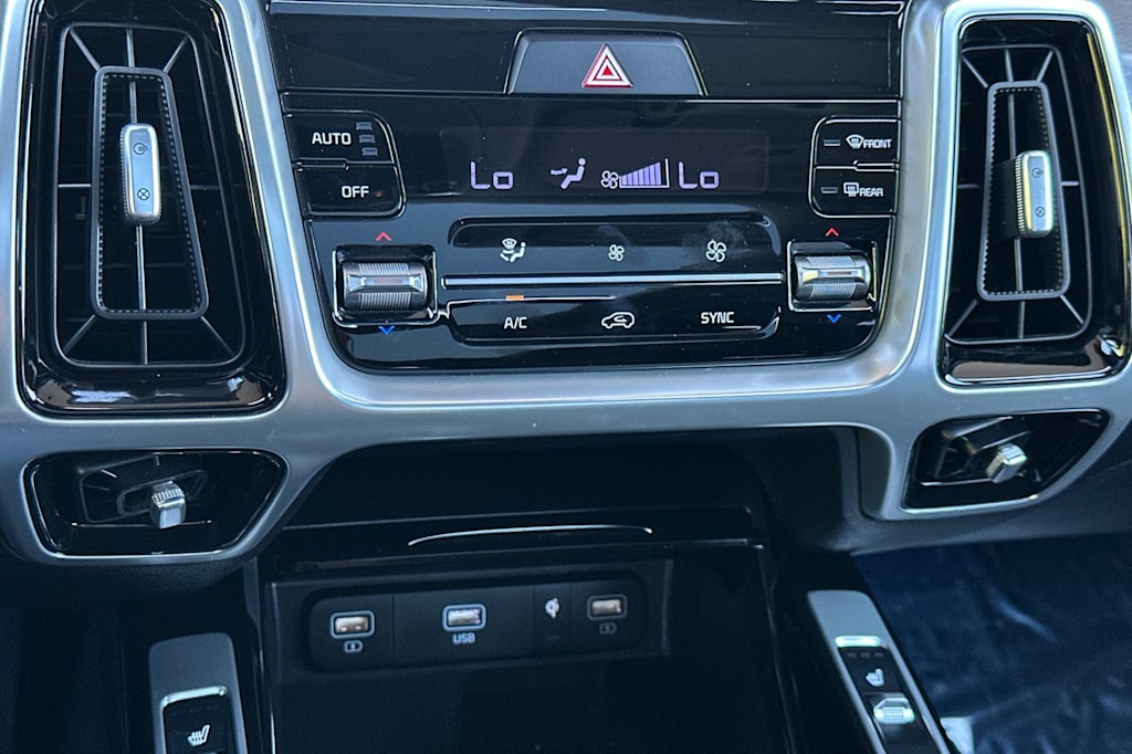 Thumbnail: 2021 Kia Sorento - 29